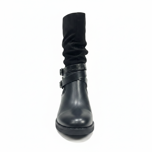 Bota negra vista frontal fondo blanco