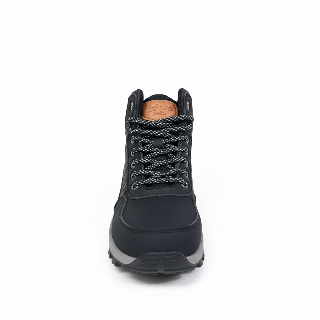 Zapatilla outdoor negra - vista frontal